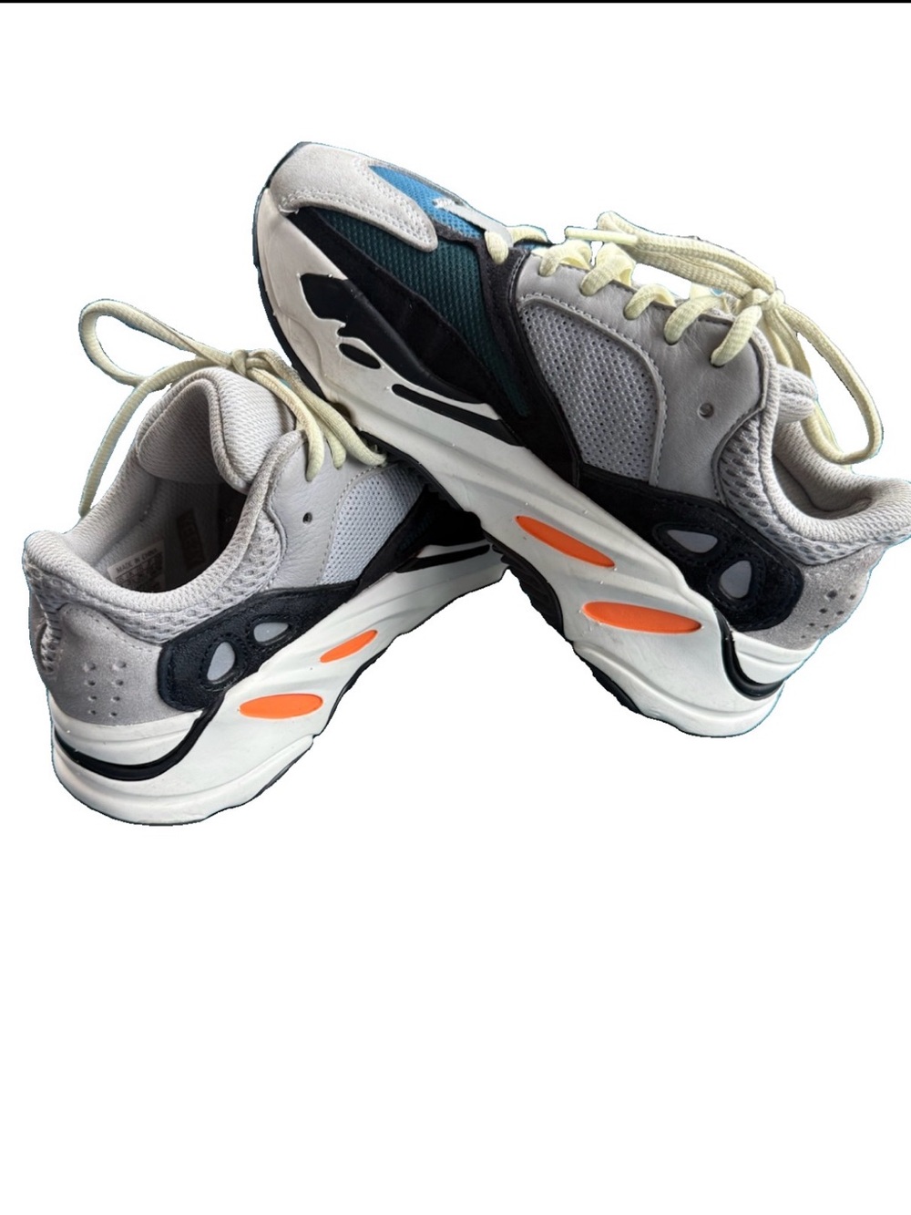 Size 4 - adidas Yeezy Boost 700 Low Wave is missing the inside